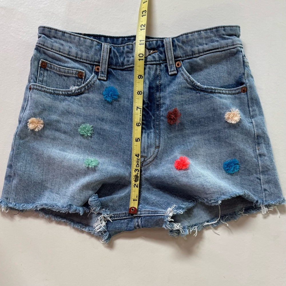 NWOT LUCKY BRAND “Lucky Pins” Denim Pom-Pom High-Rise Shorts (2/26) - Picture 9 of 17